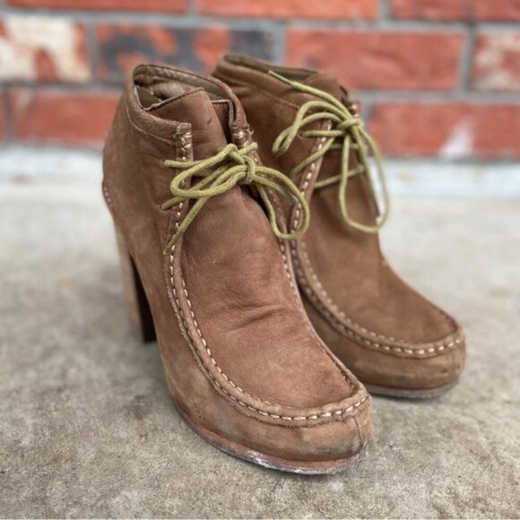 Dolce Vita Women's Tan Suede Wallabee Heel Boots Sz 7.5 - Picture 1 of 10